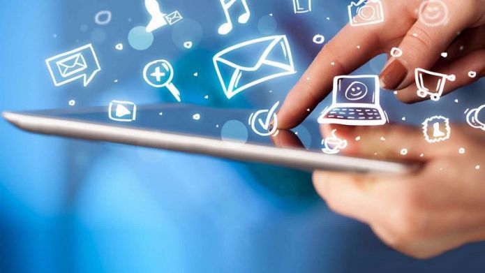 Facebook est-il un concurrent crédible à linkedin sur le marché de l' emploi